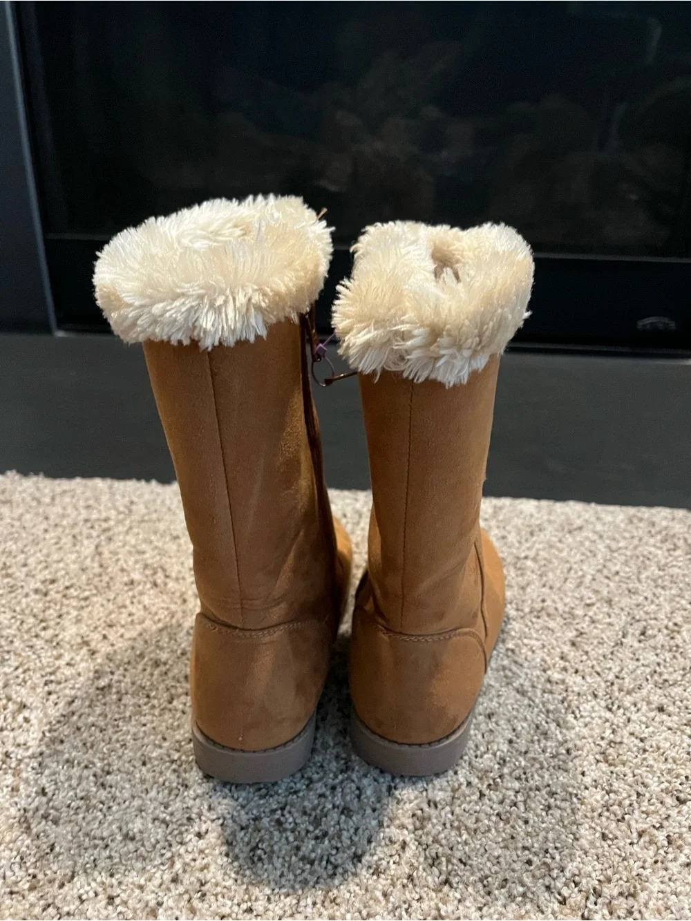 Cat & Jack Kids Faux-Suede Winter Boots with Cream Fur Lining - Tan